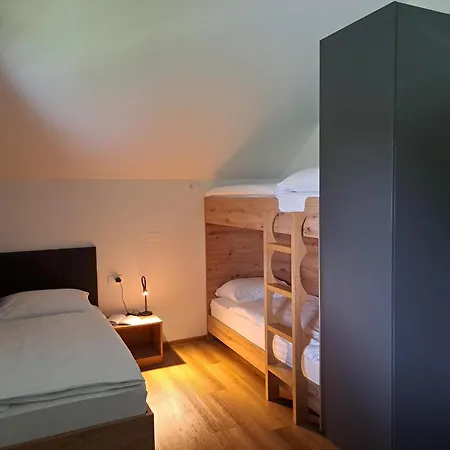 S&b's Retreat Godovic