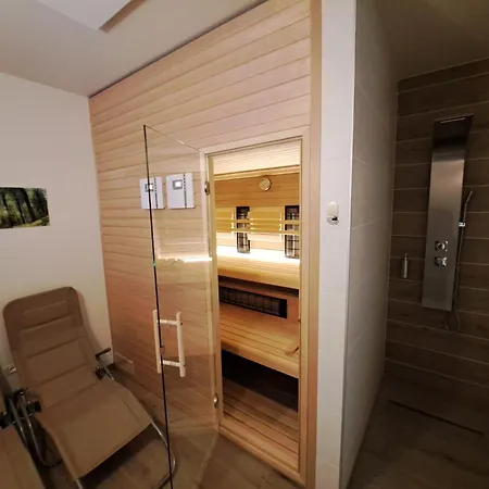 S&b's Retreat * Godovic