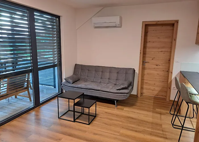 S&b's Retreat Godovic